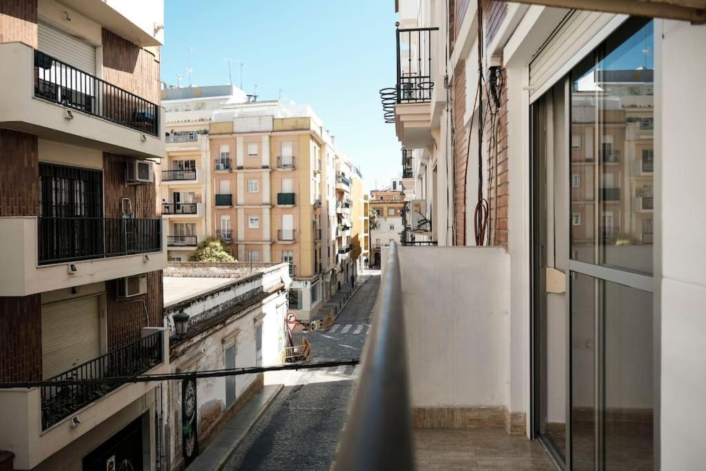 Apartamento A 100M Del Ayuntamiento Huelva Bagian luar foto