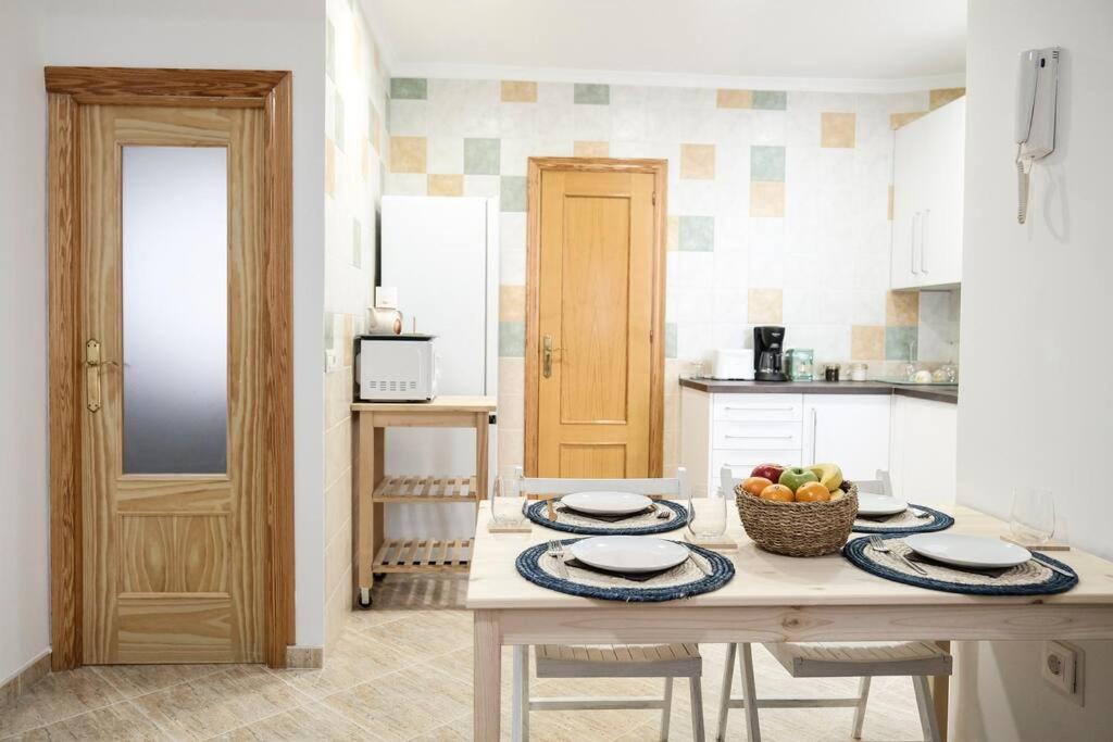 Apartamento A 100M Del Ayuntamiento Huelva Bagian luar foto