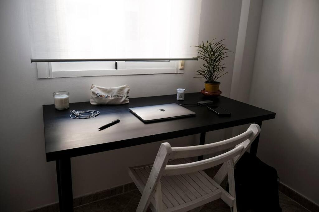 Apartamento A 100M Del Ayuntamiento Huelva Bagian luar foto