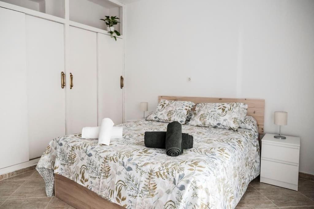 Apartamento A 100M Del Ayuntamiento Huelva Bagian luar foto