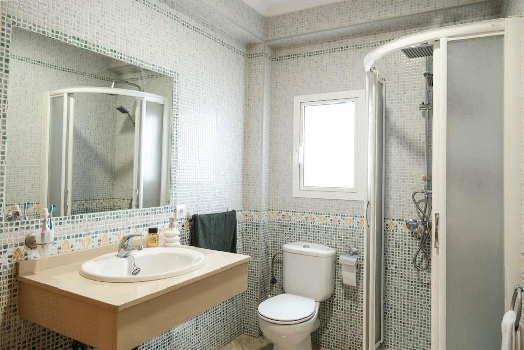 Apartamento A 100M Del Ayuntamiento Huelva Bagian luar foto
