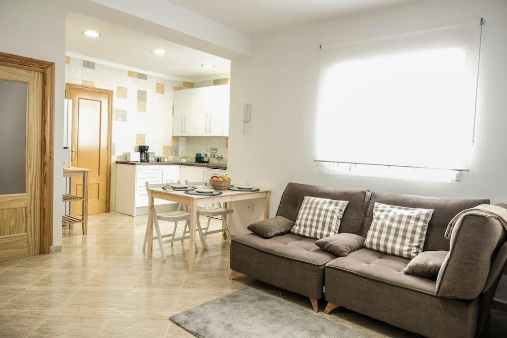 Apartamento A 100M Del Ayuntamiento Huelva Bagian luar foto